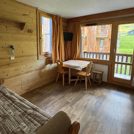 Chaleureux 2 Pers, Skis Aux Pieds, Balcon, Vue Pistes *